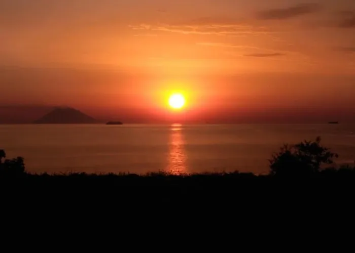 Aurora * كابو فاتيكانو